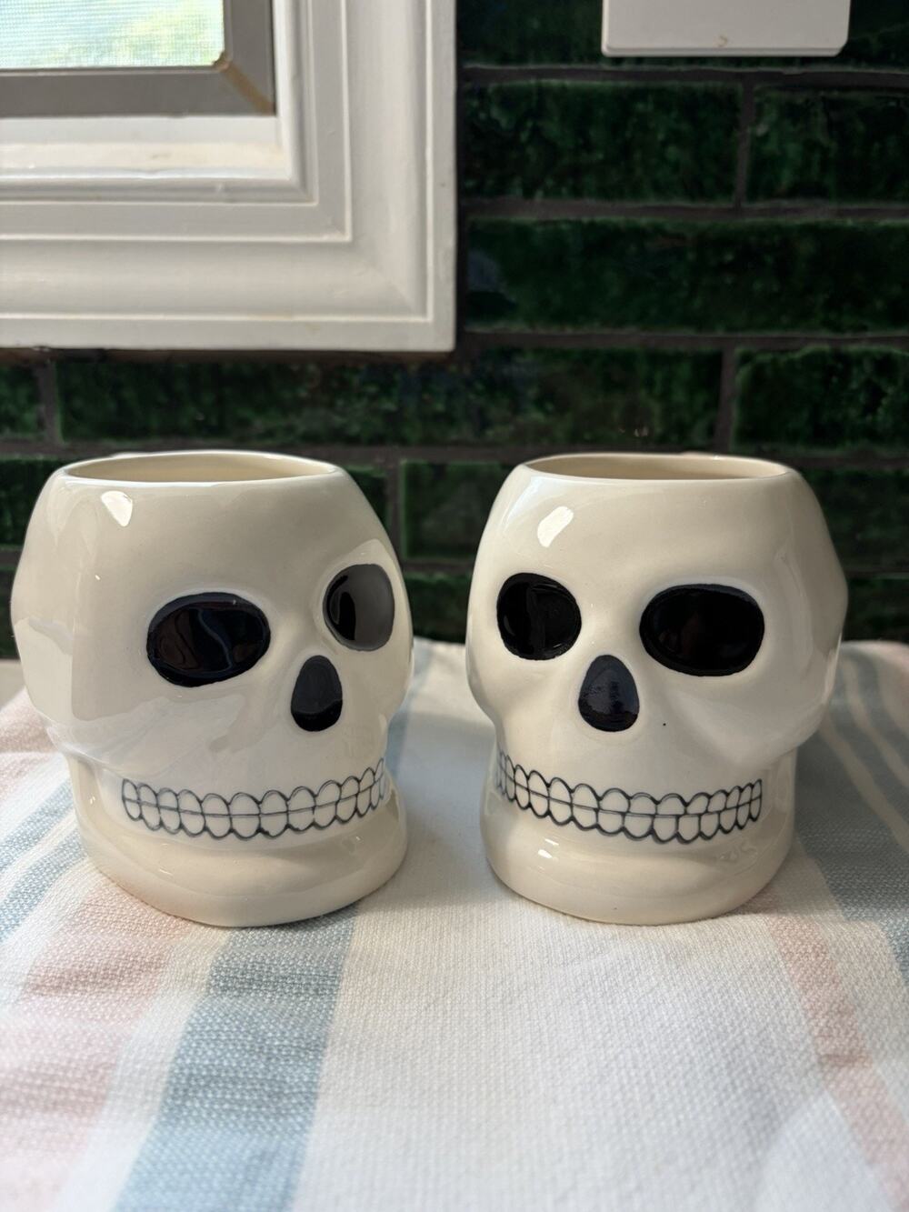 Vintage Crofton Ceramic Stoneware Skull Mug Set of 2 White Halloween Coffee Cup